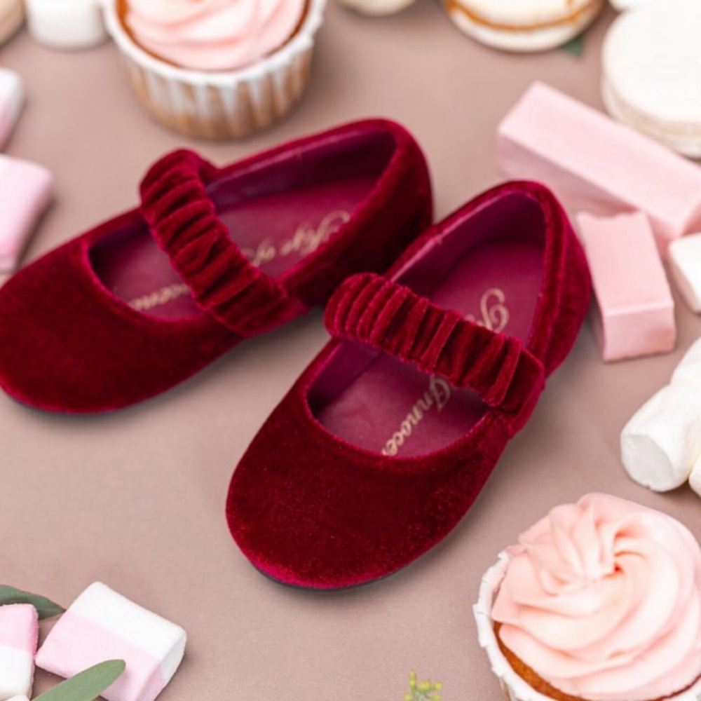 Age of innocence shoes - size 24 - excellent condition- burgundy color